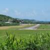 La corta pista del aeropuerto en Culebra.