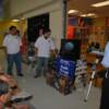 Nuestro miembro Agustin Rivera brindando una charla sobre Uso de Telescopios en Walmart de Mayaguez.